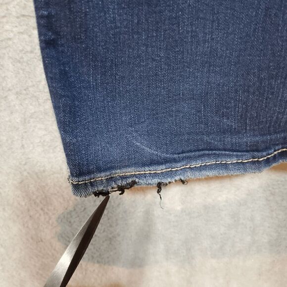 Silver Jeans Womens 22x33 Blue Denim Classic Fit Suki Mid Slim Boot Outdoor - Picture 2 of 12